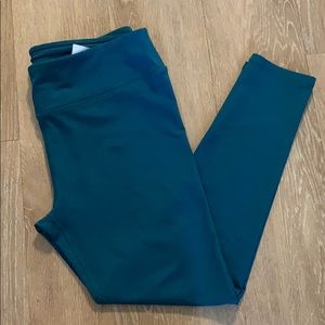 Fabletics 3/4 length NWT Size M